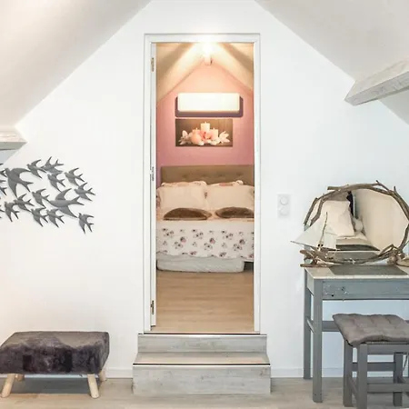 3 Bedroom Gorgeous In * Saint-Sauveur-Lalande