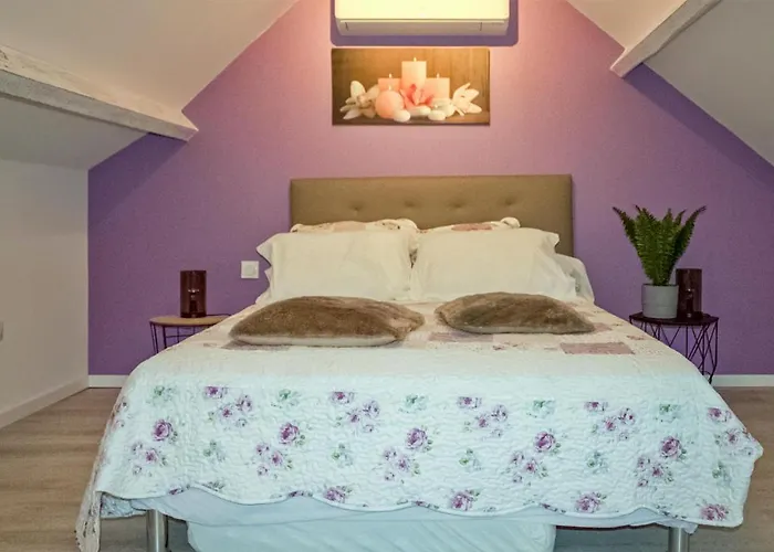Lovely In Saint-sauveur-lalande Tatil Evi *